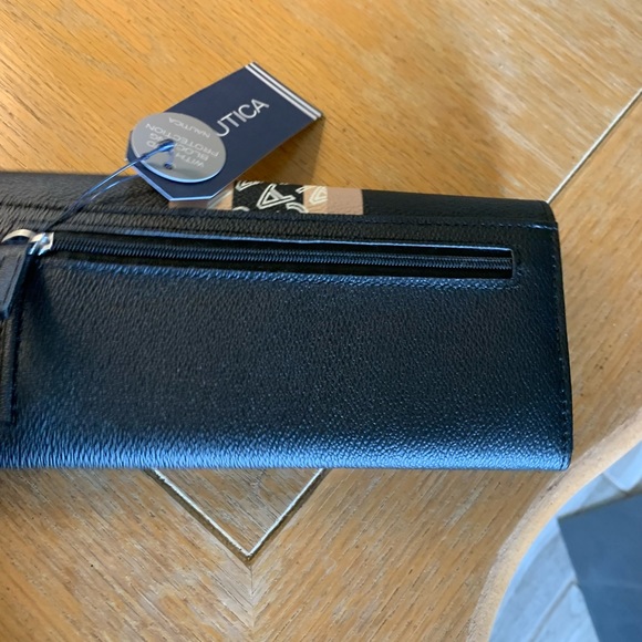 NAUTICA…Two Piece Set … Wallet and RFID Card case.. MSRP: $49.00 - Picture 7 of 11